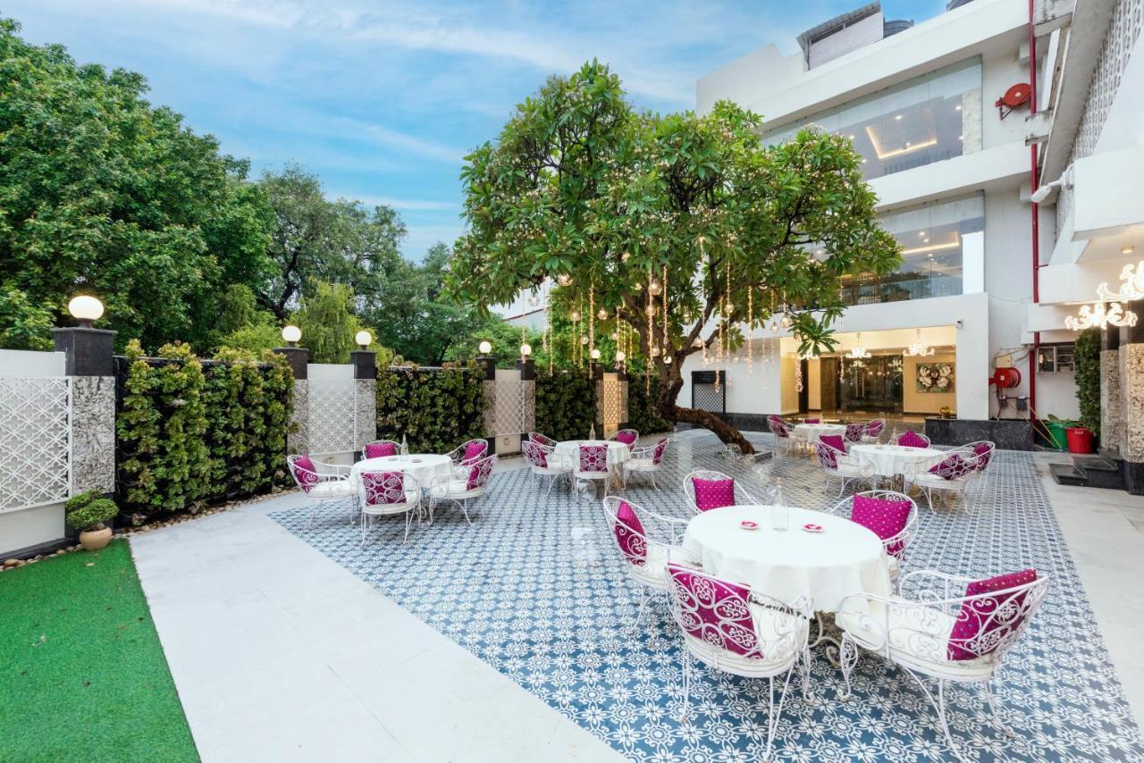 Hotel Casa Aishbagh Lucknow Buitenkant foto