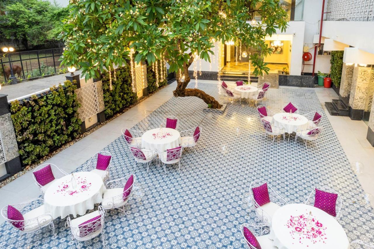 Hotel Casa Aishbagh Lucknow Buitenkant foto