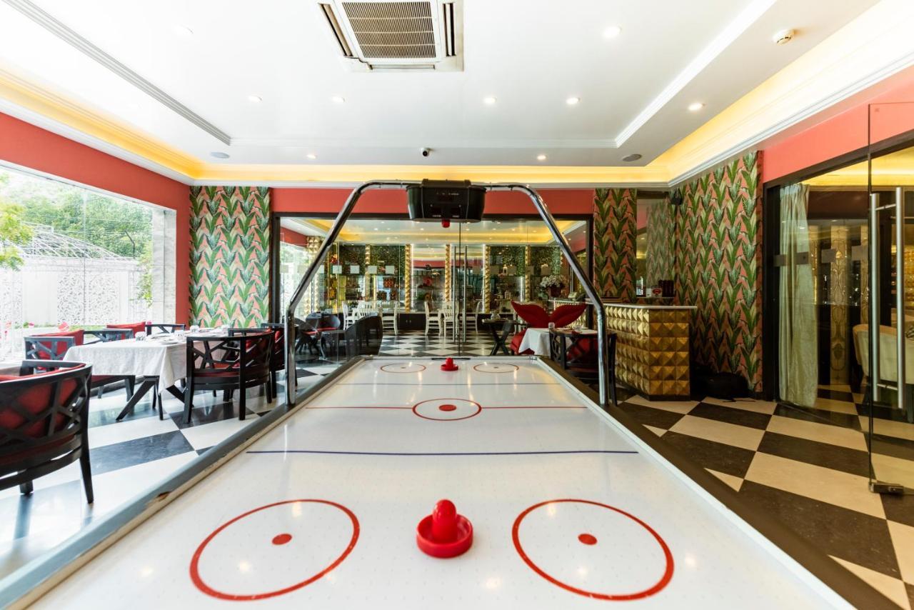 Hotel Casa Aishbagh Lucknow Buitenkant foto
