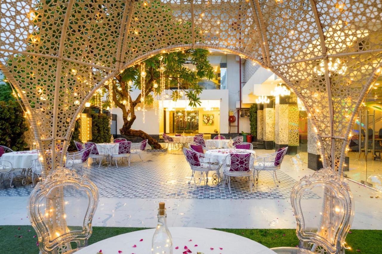 Hotel Casa Aishbagh Lucknow Buitenkant foto